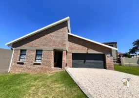 Noorsekloof, Eastern Cape, 2 Bedrooms Bedrooms, 0 ,3 BathroomsBathrooms,House,For Sale,0,11566