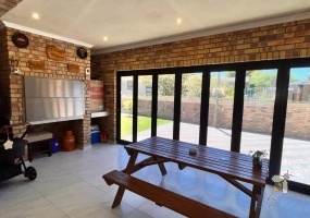 Wavecrest, Eastern Cape, 3 Bedrooms Bedrooms, 0 ,3 BathroomsBathrooms,House,For Sale,0,11572