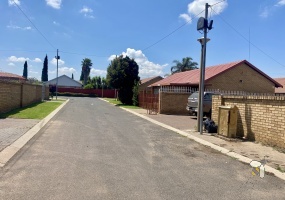 Jennifer Street, Reyno Ridge, Mpumalanga 1035, 3 Bedrooms Bedrooms, 0 ,2 BathroomsBathrooms,Townhouse,For Sale,Town House,Jennifer Street,0,11578