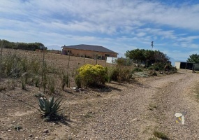 Aalwyndal smallholding for sale, 6.7 hectare, lifestyle farm, water security, workshop with 3-phase power, fenced camps, borehole yield, spacious farmhouse, agri-lifestyle, Mossel Bay.