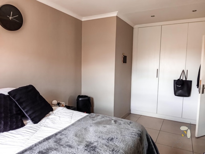 Secunda complex for sale, 3 bedroom, lock up and go, modern home, open plan living, study nook, secure complex, single garage, low maintenance yard, sunrise views.