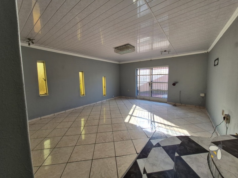 Secunda house for sale, 4 bedroom, newly painted, move-in ready, family home, electric and gas stove, open-plan living, large yard, lock-up garage, secure parking.
