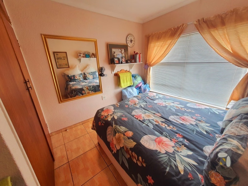 Meyerville house for sale, 3 bedroom, trophy room, L/S Kalie de Haas, coal stove, open plan living, workshop, 2500L water tank, three garages, double carport.