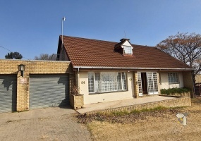 For Sale, Standerton, 4 Bedroom, House, Well Priced, Family Home, Swimming Pool, Patio, Open Plan, Potential