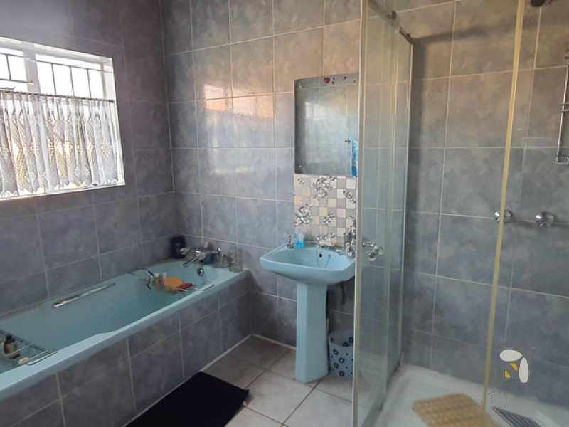 3 bedroom house, Meyerville, 1 bedroom flat, income potential, flatlet, dual living, garage, well-kept