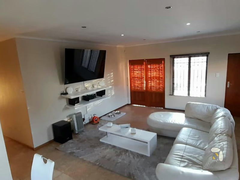 Secunda house for sale, 3 bedroom house, family home Secunda, property for sale Mpumalanga, house with double garage, house with ensuite, propertyhive