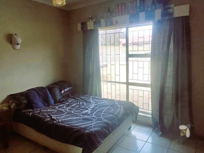Meyerville house for sale, 4 bedroom family home, house near school, open plan living, double garage, water tank, propertyhive