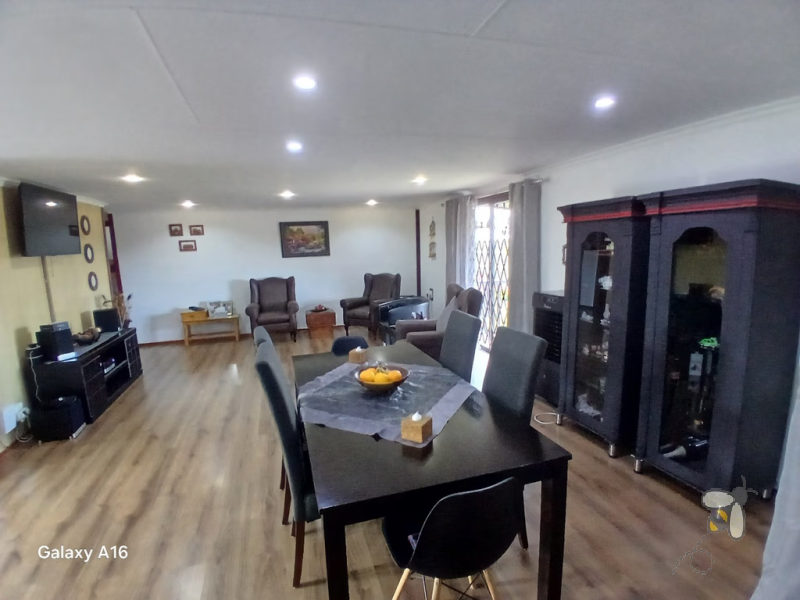 Vaaloewer, 3 bedroom home, solar system, swimming pool, gas geyser, riverside town, move-in ready, energy efficient, secure parking