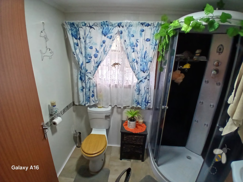 Vaaloewer, 3 bedroom home, solar system, swimming pool, gas geyser, riverside town, move-in ready, energy efficient, secure parking