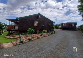 Vaaloewer, 3 bedroom home, solar system, swimming pool, gas geyser, riverside town, move-in ready, energy efficient, secure parking