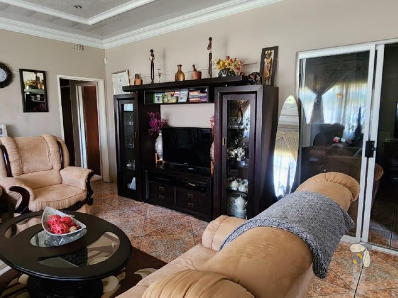 Spacious family home, 3 bedroom house, centre island kitchen, fireplace, double garage, motorized gate, prepaid utilities, propertyhive