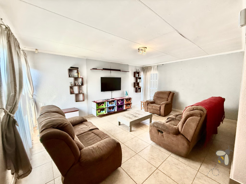 Sunset Park, family home, flatlet, dual living, rental income, well priced, spacious, 3 bedroom, secure parking