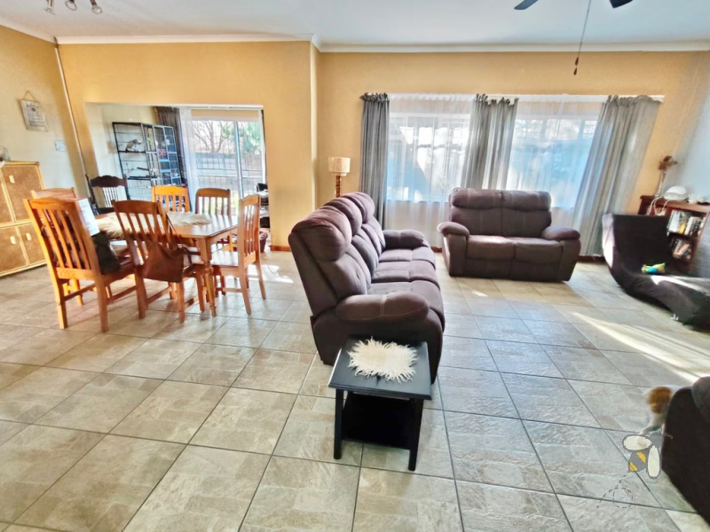 Kriel family home, house for sale Kriel, built-in braai, enclosed lapa, single garage, double carport, family retreat, R1,260,000