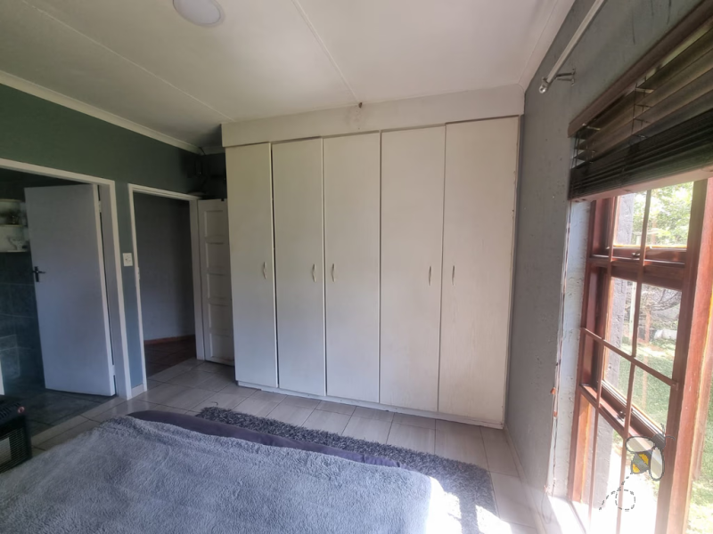 Vaalpark, 3 bedroom townhouse, secure complex, lock-up-and-go, double garage, gas hob, pet friendly, alarm system, Vaalpark property