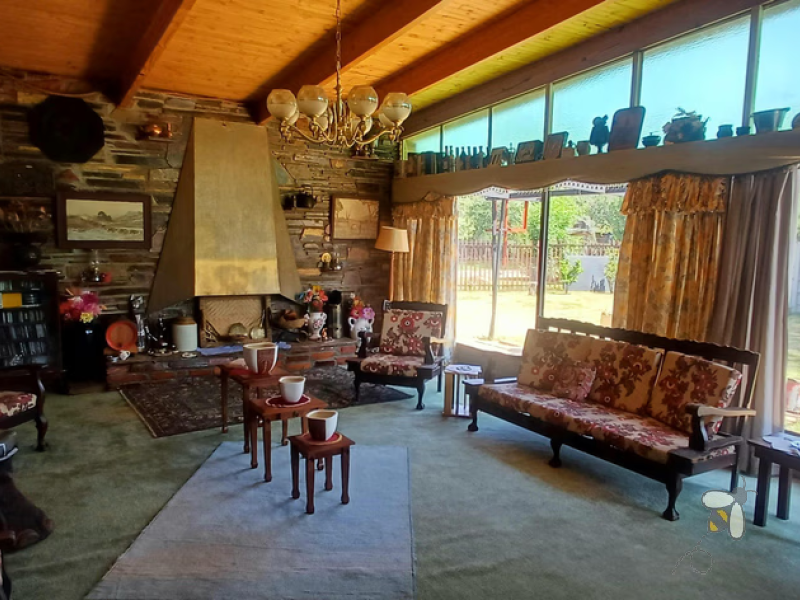 Character property, 3 bedroom, natural light, home office, income potential, double garage, water tank, R1.16M, family home, Standerton