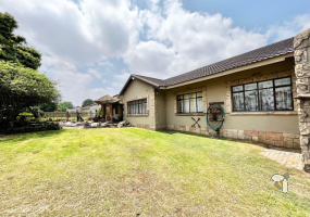 Kriel house for sale, 3 bedroom home, large parking, entertainment area, built-in braai, JoJo tank, spacious yard, family home in Kriel