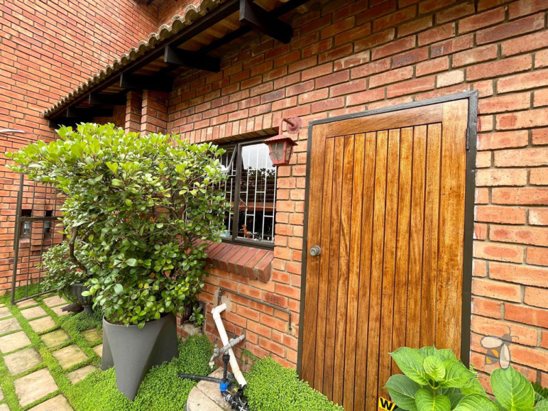 Secunda townhouse for sale, 3 bedroom complex unit, solar power inverter, built-in braai, low load shedding, rosewood kitchen