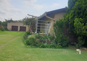 Meyerville house for sale, 3 bedroom house, large stand, established vegetable garden, off-the-grid potential, JoJo tank, property for sale