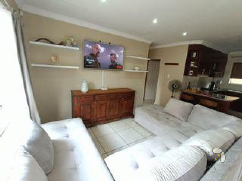 Secunda unit for sale, 2 bedroom unit, pet friendly property, sectional title, modern unit, low levy, Secunda