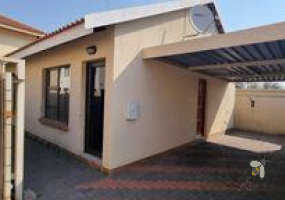 Secunda unit for sale, 2 bedroom unit, pet friendly property, sectional title, modern unit, low levy, Secunda