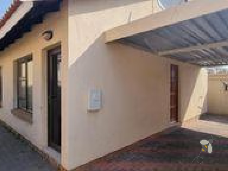 Secunda unit for sale, 2 bedroom unit, pet friendly property, sectional title, modern unit, low levy, Secunda