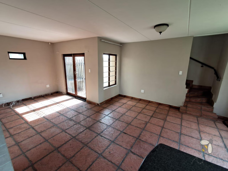 Secunda townhouse for sale, Ext 23 property, 2 bedroom 2 bathroom, built-in braai, secure complex, first-time buyer, granite countertops