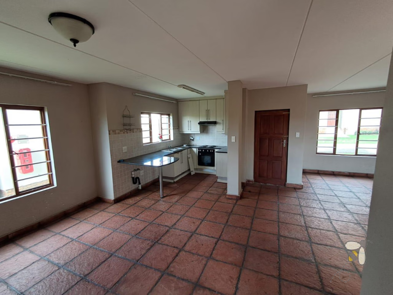 Secunda townhouse for sale, Ext 23 property, 2 bedroom 2 bathroom, built-in braai, secure complex, first-time buyer, granite countertops
