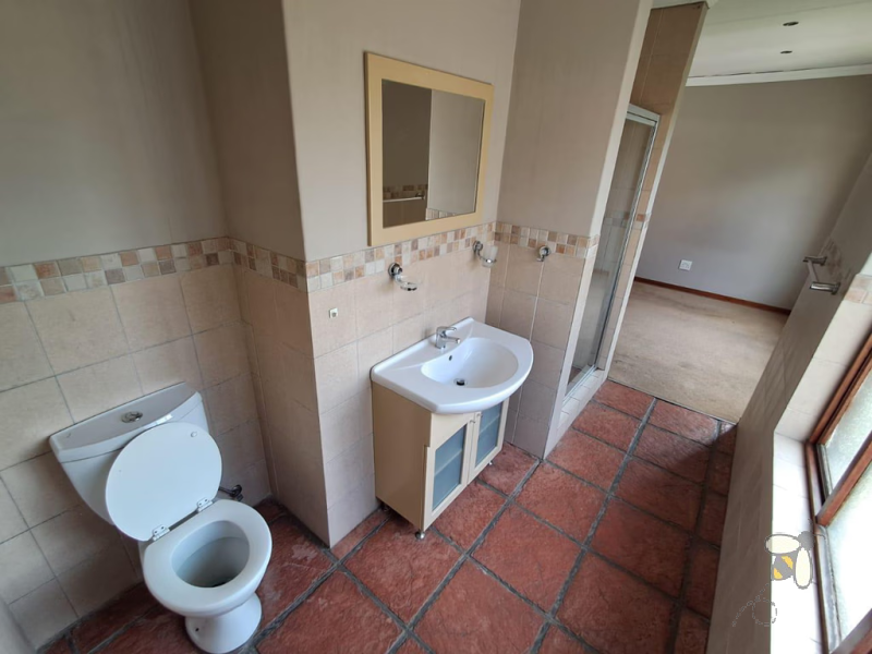 Secunda townhouse for sale, Ext 23 property, 2 bedroom 2 bathroom, built-in braai, secure complex, first-time buyer, granite countertops