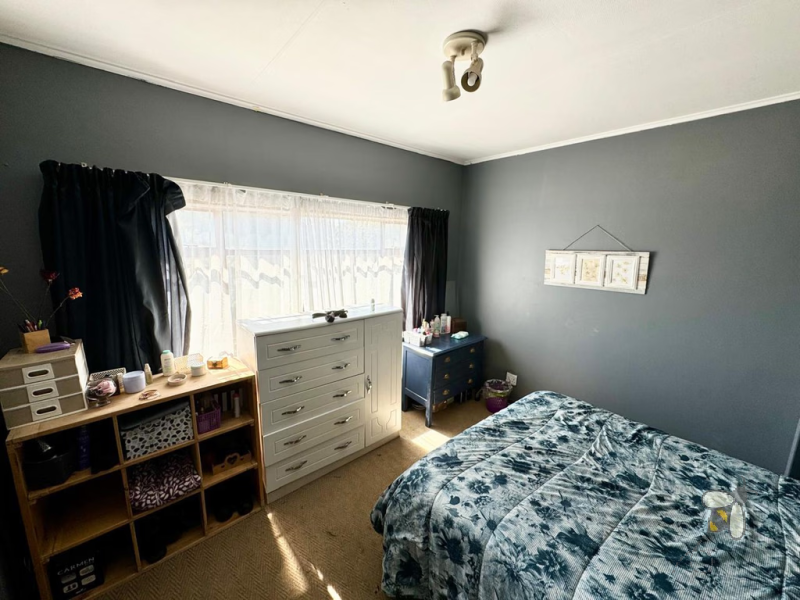 Secunda duplex for sale, 2 bedroom unit, secure complex, private garden, walk-in closet, laundry room, single garage, low maintenance