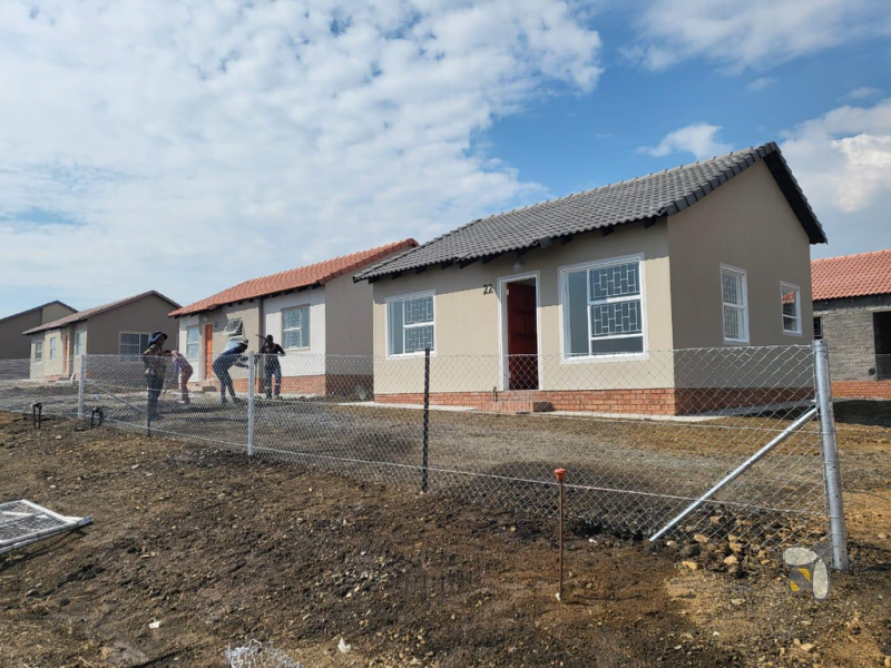 Secunda new development, freestanding house for sale, 3 bedroom home, no levies, yard to extend, first-time buyer, affordable home