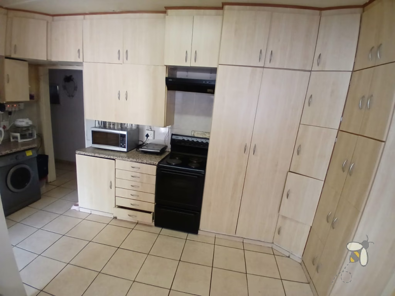 Sasolburg Ext 12, family home for sale, 4 bedroom house, flatlet potential, large yard, investment opportunity, spacious living