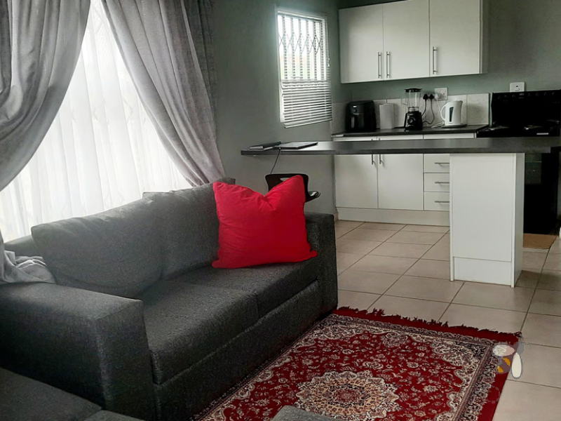 Secunda, house for sale, 3 bedroom home, cozy, modern kitchen, open plan, built-in cupboards, affordable