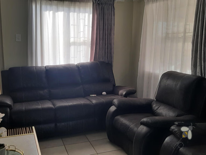 Secunda, house for sale, 3 bedroom home, cozy, modern kitchen, open plan, built-in cupboards, affordable