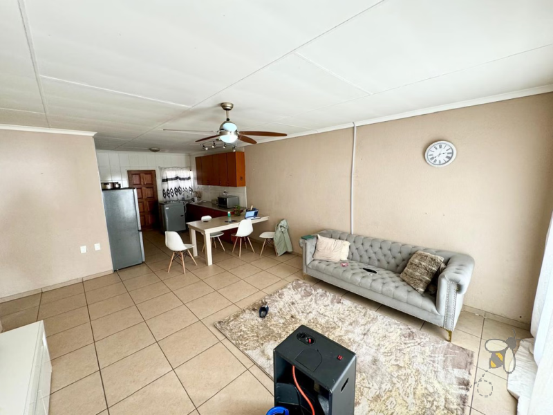 Secunda Central, townhouse for sale, secure complex, 2 bedroom, lock up garage, prepaid electricity, fully tiled, communal play area