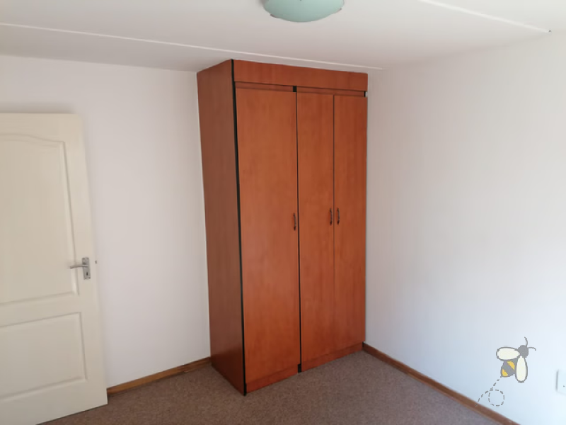 Ground floor flat, 2 bedroom apartment, classy, spacious, open-plan, cherry wood kitchen, Trellis security, easy access, retirees, investors