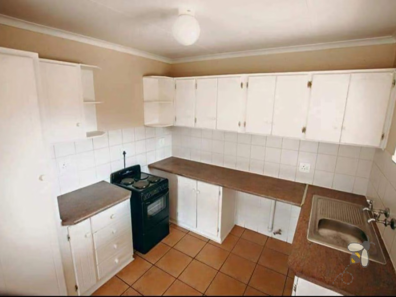 Secunda townhouse for sale, Ext 23, R699000 property, gated estate, no bond fees, no transfer fees, low levy, sectional title, structurally sound, FNB, Standard Bank.