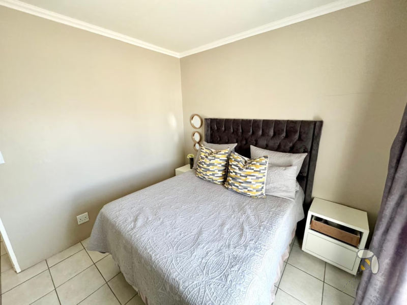 Trichardt simplex for sale, Terra Nova, 3 bedroom unit, R695000 property, fully tiled, gas stove, gas heater, low levies, carport, patio braai area, easy maintenance.