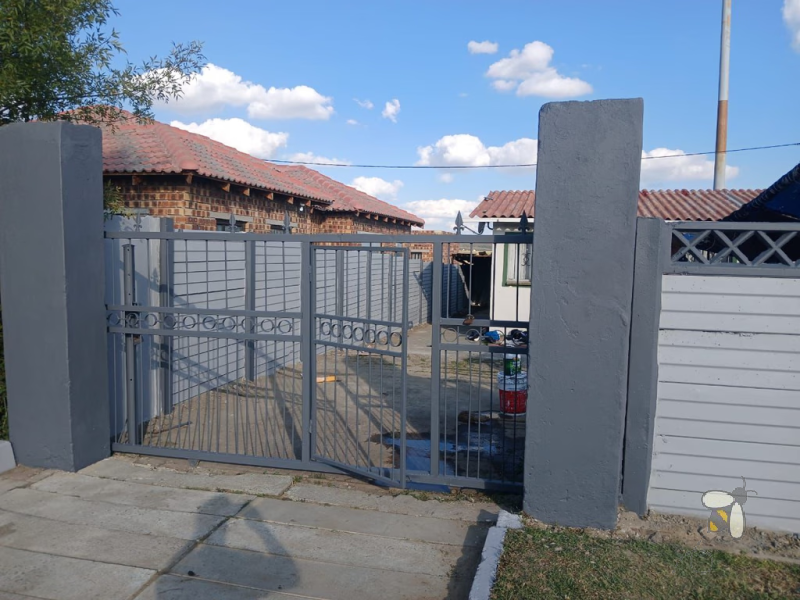 house for sale, 3 bedroom, fixer upper, renovation project, investment property, Embalenhle Ext 5, freehold