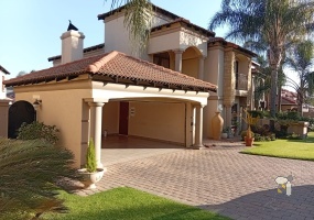 luxury home, 4 bedroom, double storey, furnished, Sunward Park, Villa Luciana Estate, security estate, Boksburg, Gauteng, for rent