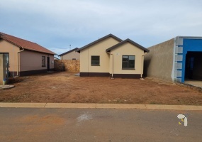 3 bedroom house, Windmill Park Ext.35, Brakpan, newly renovated, secure development, tiled, N17 access, Carnival City, for sale