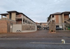 Pretoria North, apartment for sale, 2 bedroom, modern kitchen, covered parking, secure complex, close to schools