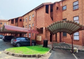 Stone Arch Estate, Germiston flat for sale, 2-bedroom, secure complex, N17, N3 access, communal pool, modern living, investment