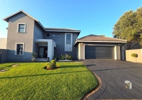 Double-storey, 4 bedroom, family home, swimming pool, gas geyser, scullery, double garage, built-in braai, Melodie, spacious garden