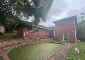 Empangeni, KwaZulu-Natal, 4 bedroom house, family home, house with pool, large yard, secure parking, R1950000, propertyhive