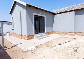 Bendor, Polokwane, Limpopo, 3 bedroom house, bargain home, Mall of the North, modern design, large yard, investment, R1630000, propertyhive