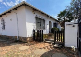 Primrose, Germiston, East Rand, 4 bedroom house, Flatlet, rental income, Staff Quarters, Built-in-Braai, large family home, R1850000, propertyhive