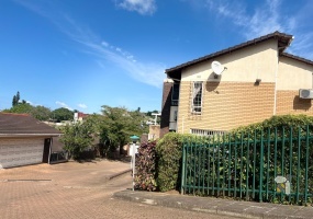 Empangeni, Townhouse, Three Bedroom, Central Location, CBD, Modern Kitchen, Secure Parking, Family Home, R1400000