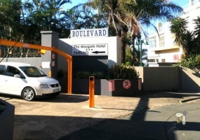 Margate, Beachfront Apartment, Sea View, Holiday Rental, 3 Bedroom, Investment Property, Coastal Living, Security Complex, Swimming Pool