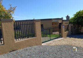 Darling, country living, stylish home, borehole, swimming pool, indoor braai, 3 bedroom, security, R3500000