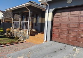 Mthatha Central Mthatha, House, For Sale, Property, R 1 750 000, 3 Bedroom, Modern Finishes